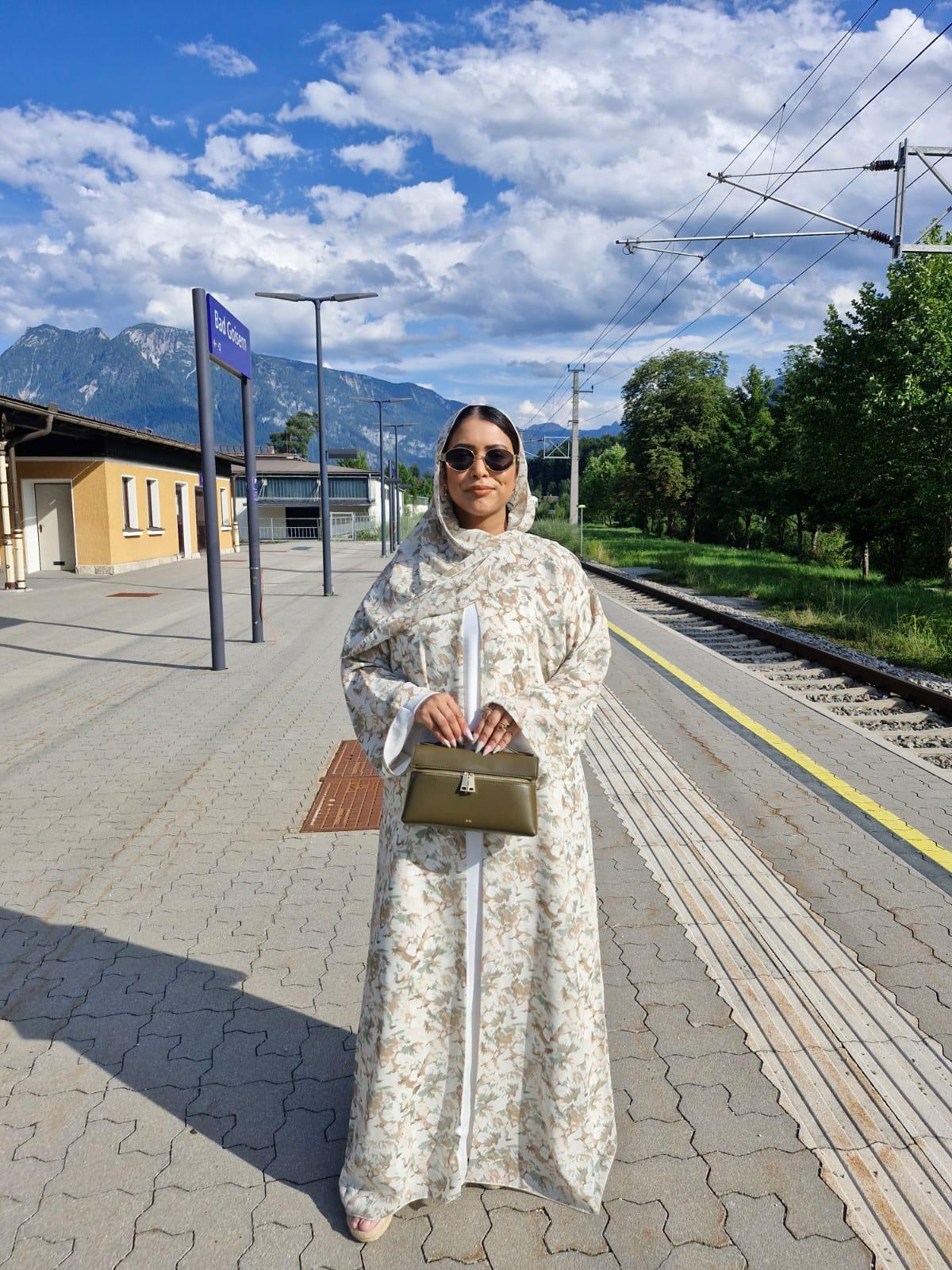 NAZIFA ABAYA - The ABAYA