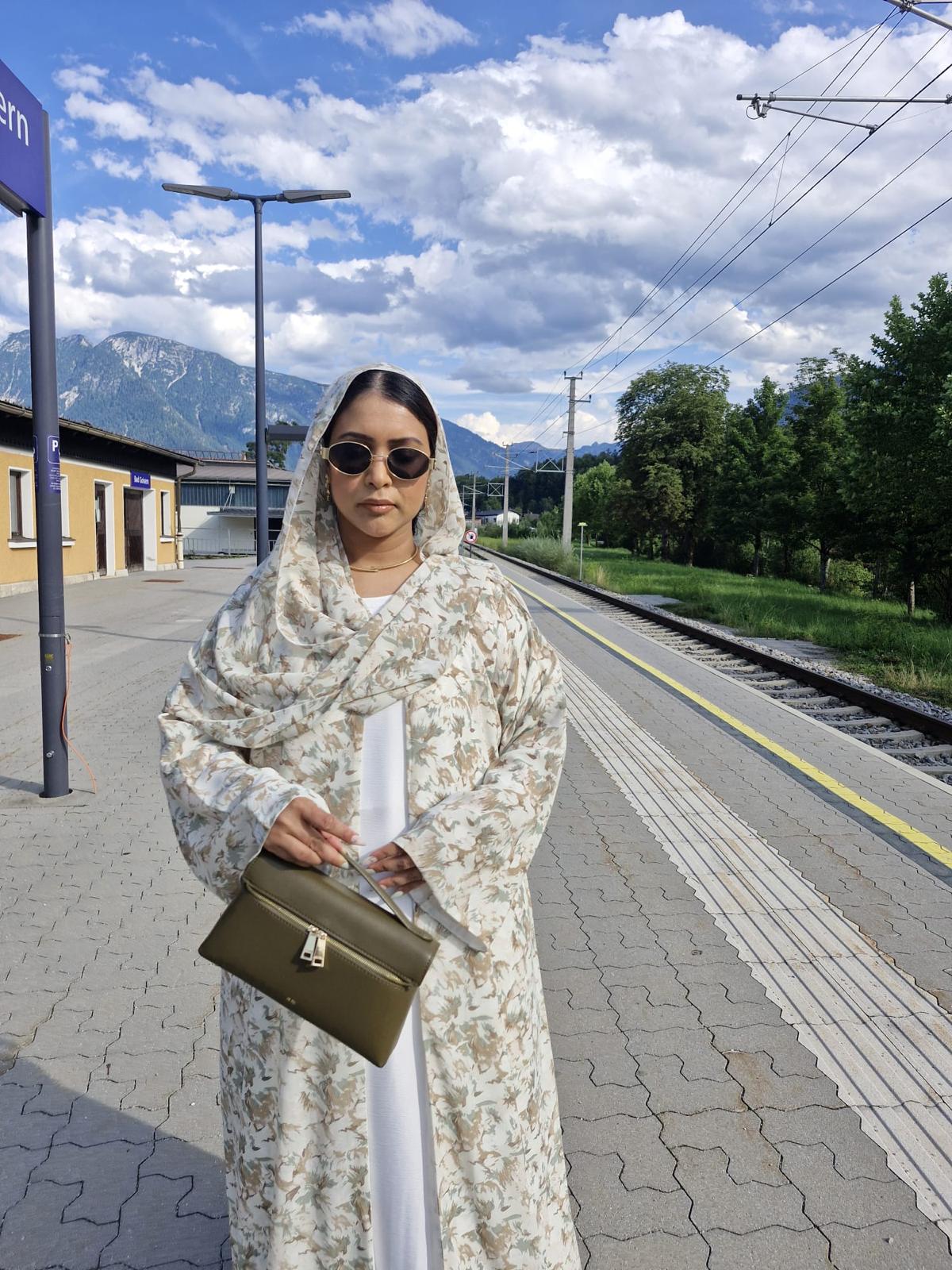 NAZIFA ABAYA - The ABAYA